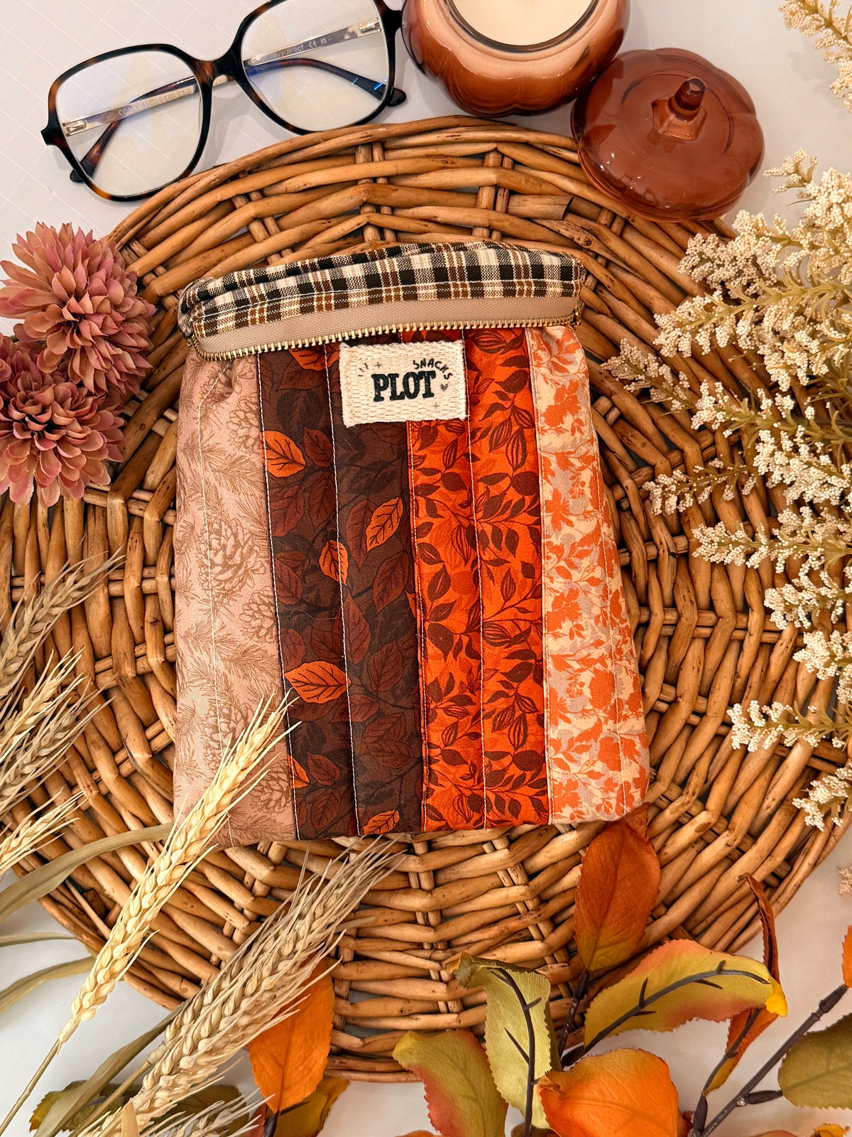 Autumn 04 Kindle Sleeve